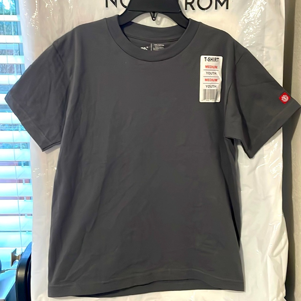 Gray solid color unisex tee size medium women’s or large youth Element brand